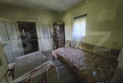 Casă cu 3 camere cu Teren 1954 Mp în Tomșani - 1
