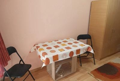 Garsonieră decomandată în Central
