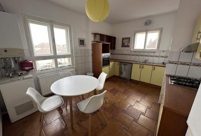Apartament cu 4 camere în Sub Arini - 9