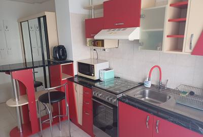 Apartament cu 2 camere semidecomandat, mobilat în Ștefan cel Mare