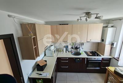 Apartament cu 3 camere decomandat, mobilat în Tractorul - 19