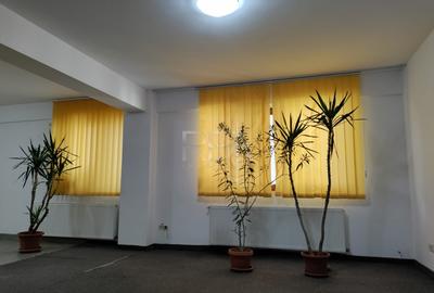 Apartament cu 4 camere decomandat în Ozana