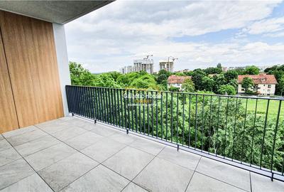 Apartament cu 3 camere semidecomandat în Floreasca