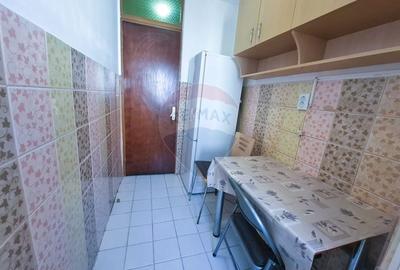 Garsonieră decomandată, mobilată în Vasile Aaron - 4