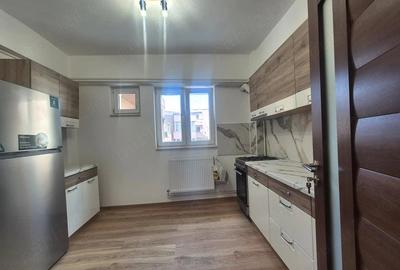 Apartament cu 3 camere decomandat în Traian - 4