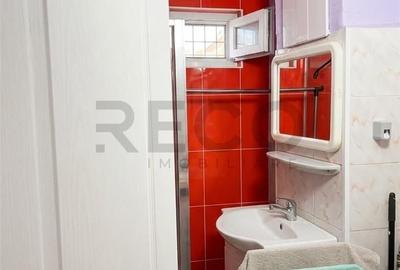 Apartament cu 3 camere în Decebal