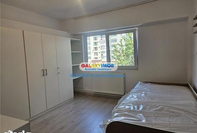 Apartament cu 3 camere decomandat, mobilat în Micro 11 - 16