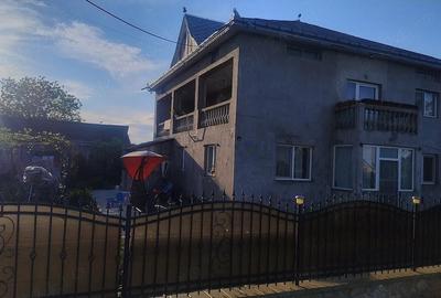 Casă cu Teren 48 Mp în Hancea - 1