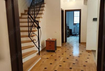Casă cu 6 camere cu Teren 230 Mp în Titulescu - 16