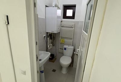 Spațiu comercial, de 80 mp, în Central - 3