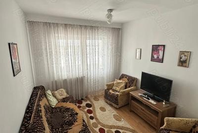 Apartament cu 3 camere decomandat în Coman - 1