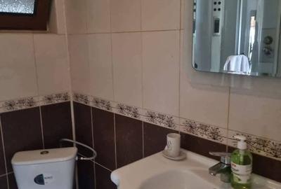 Casă cu 7 camere cu Teren 676 Mp în Central - 10