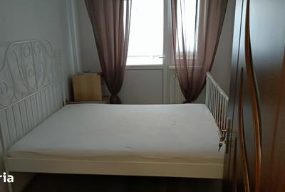 Apartament cu 3 camere decomandat în Tractorul - 2