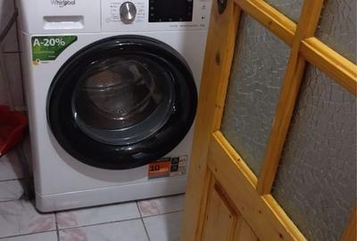 Apartament cu 3 camere decomandat în George Enescu