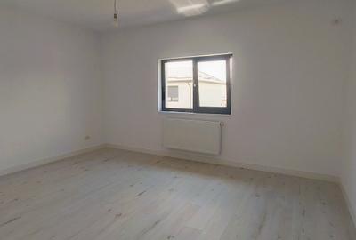 Casă individuală cu 5 camere cu Canalizare în Periferie - 40