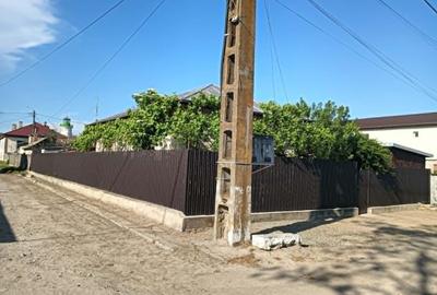 Casă individuală cu 4 camere cu Canalizare în Central - 2