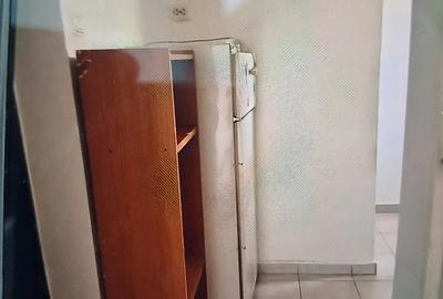 Apartament cu 2 camere decomandat în Petros