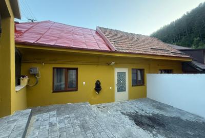 Casă individuală cu 2 camere cu Canalizare în Brașovul Vechi - 1