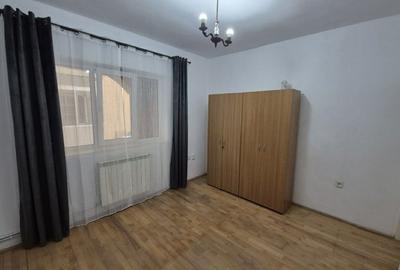 Apartament cu 3 camere decomandat în Exterior Vest - 4