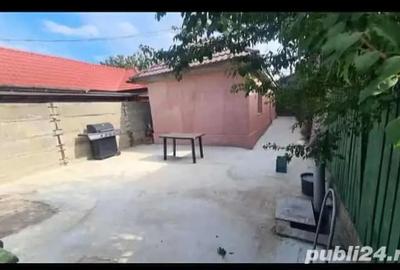 Casă cu 3 camere în Km 4 - 2