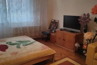 Garsonieră decomandată în 22 Decembrie - 1