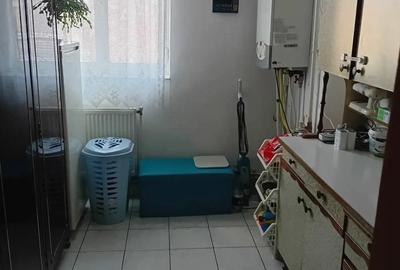 Apartament cu 5 camere decomandat în Central