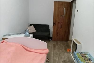 Garsonieră decomandată în Nădrag