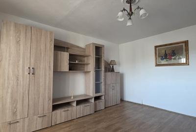 Apartament cu 4 camere decomandat în Dâmbovița - 1