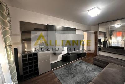 Apartament cu 3 camere decomandat în Metalurgiei