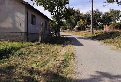 Teren de 908 mp, în Seciu