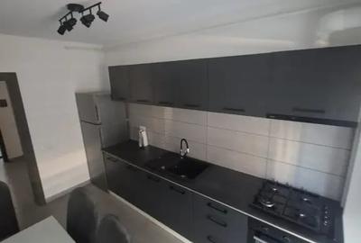 Apartament cu 2 camere decomandat în Cristian