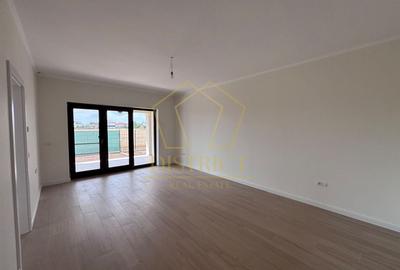 Duplex cu 5 camere cu Canalizare în Dumbrăvița