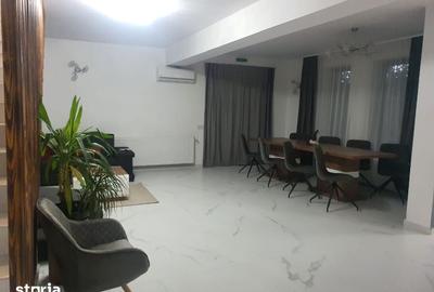 Casă cu 7 camere cu Teren 1500 Mp în Nojorid - 2