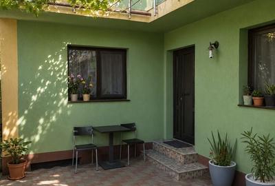 Casă cu 5 camere cu Teren 202 Mp în Central - 2
