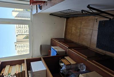 Apartament cu 3 camere semidecomandat în Vatra Luminoasă