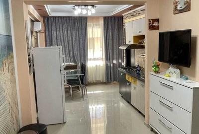 Apartament cu 2 camere decomandat în Universitate
