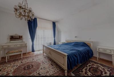 Casă cu 4 camere în Radu Negru