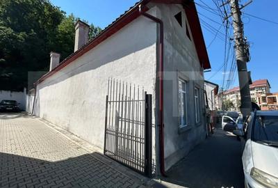 Casă cu 3 camere cu Teren 360 Mp în Central