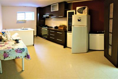 Apartament cu 3 camere semidecomandat, mobilat în Zorilor - 1