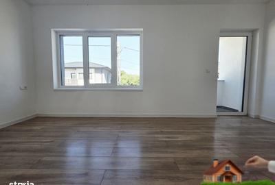 Casă cu 4 camere în Rediu