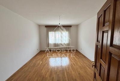 Casă individuală cu 12 camere cu Canalizare în Clocotici - 14