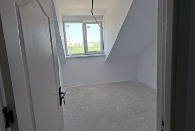 Apartament cu 4 camere decomandat în Central - 3