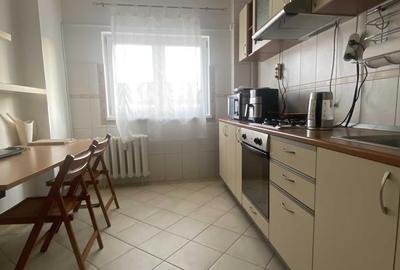 Apartament cu 3 camere decomandat în Ștefan cel Mare