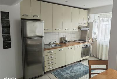 Apartament cu 3 camere decomandat în Centrul Civic