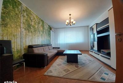 Apartament cu 3 camere decomandat în Victoriei