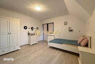 Casă cu 4 camere în Central