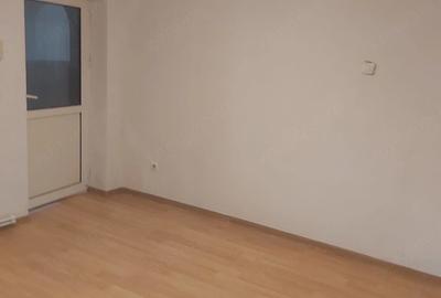 Casă cu 3 camere cu Teren 253 Mp în Industriilor
