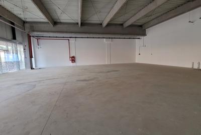 Spațiu comercial, de 133 mp, în Central - 4