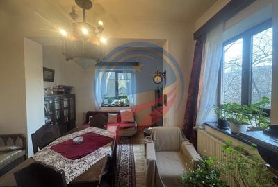 Casă individuală cu 9 camere cu Canalizare în Ultracentral - 1