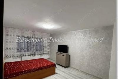Apartament cu 2 camere decomandat în Far